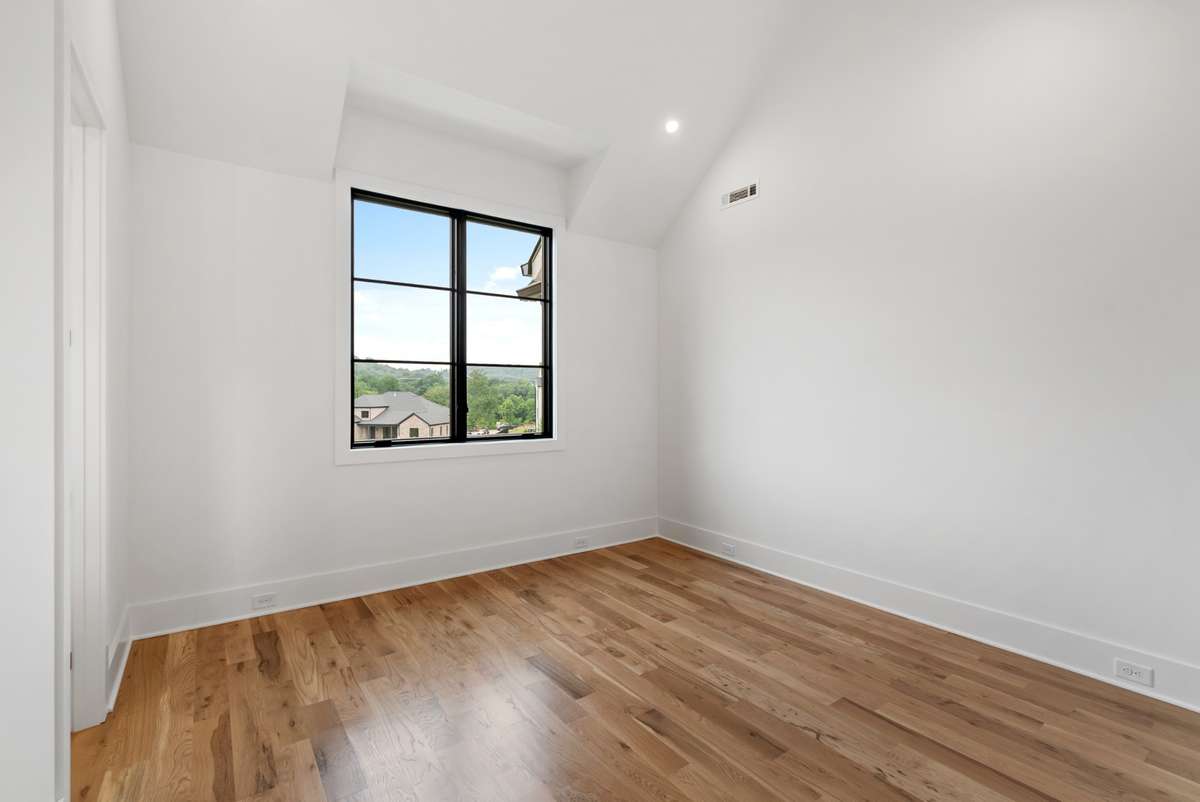 Representation Photos - Not Actual House
