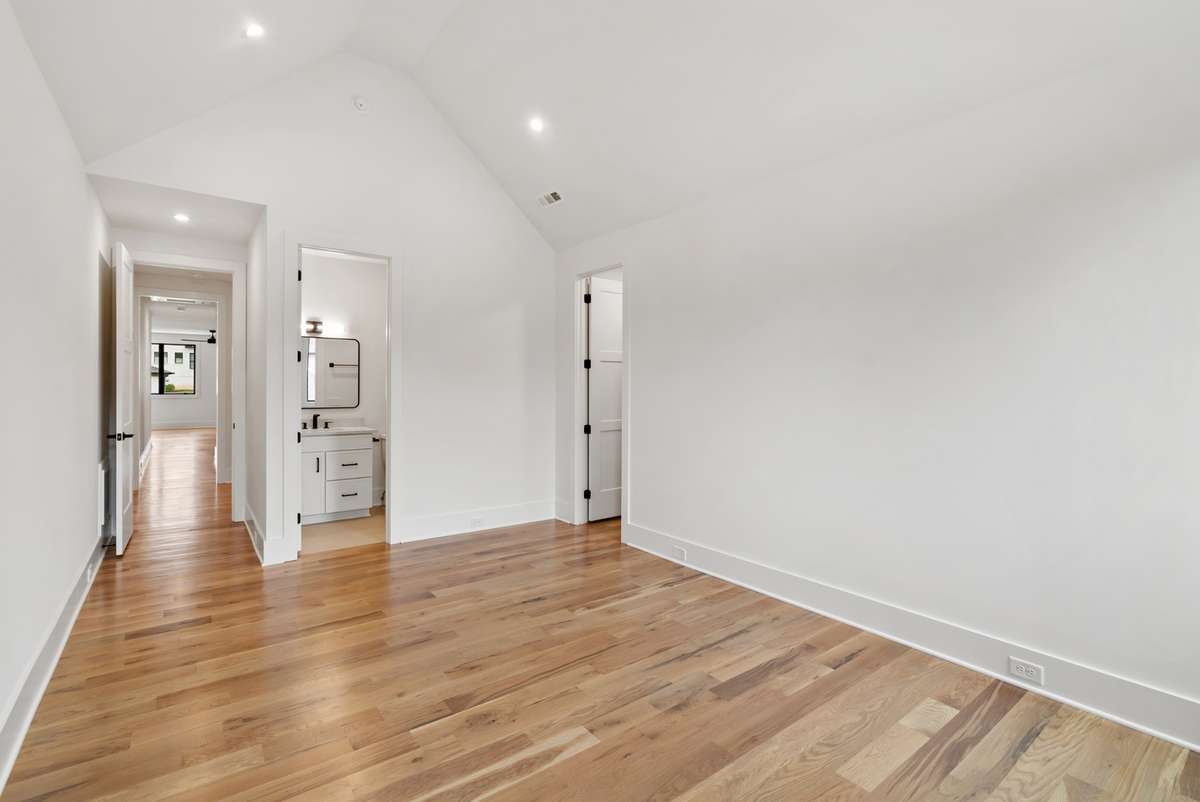 Representation Photos - Not Actual House