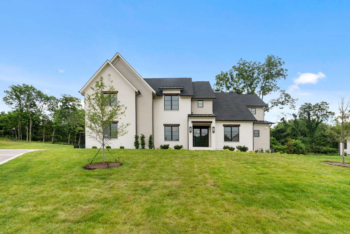Representation Photos - Not Actual House