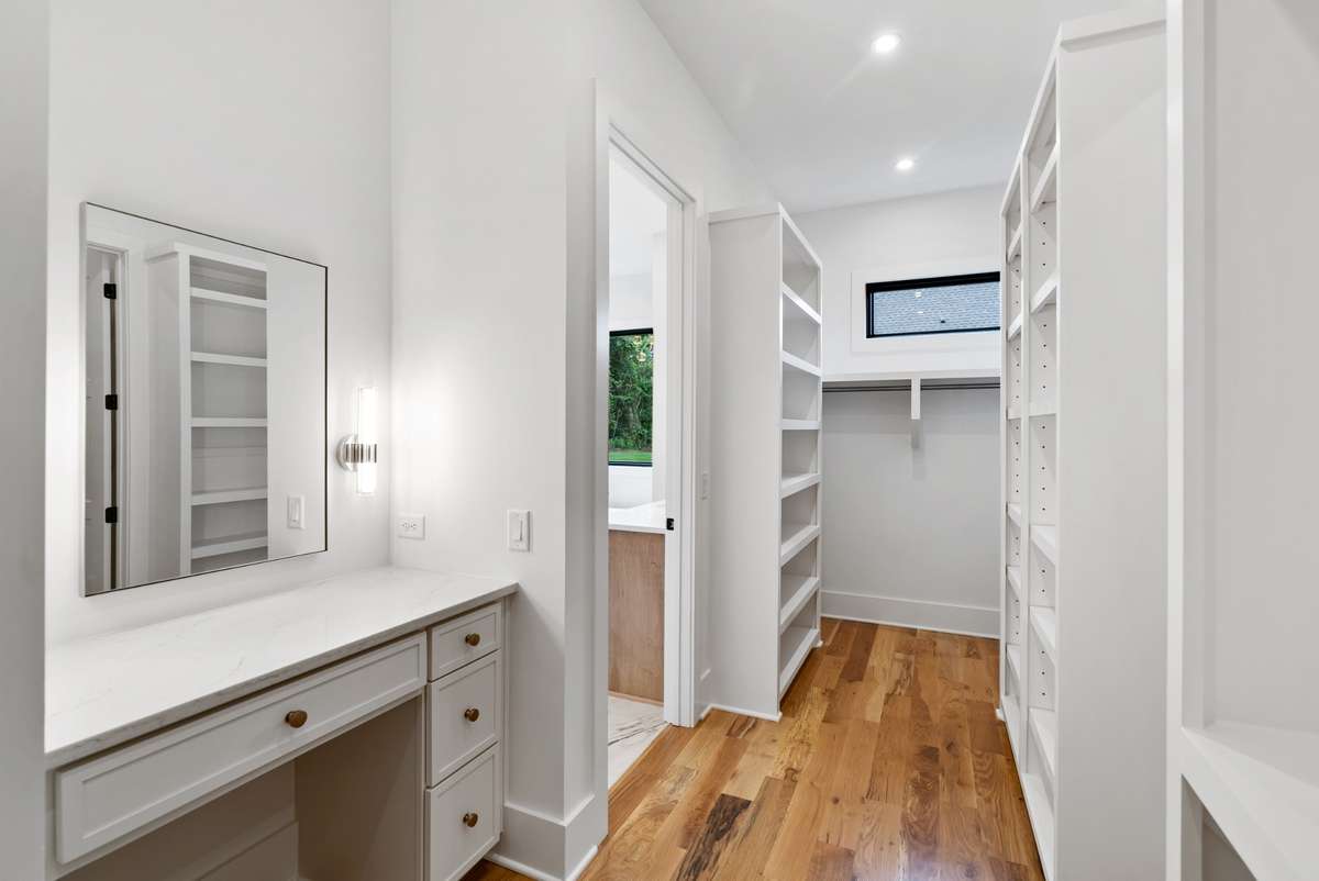 Representation Photos - Not Actual House