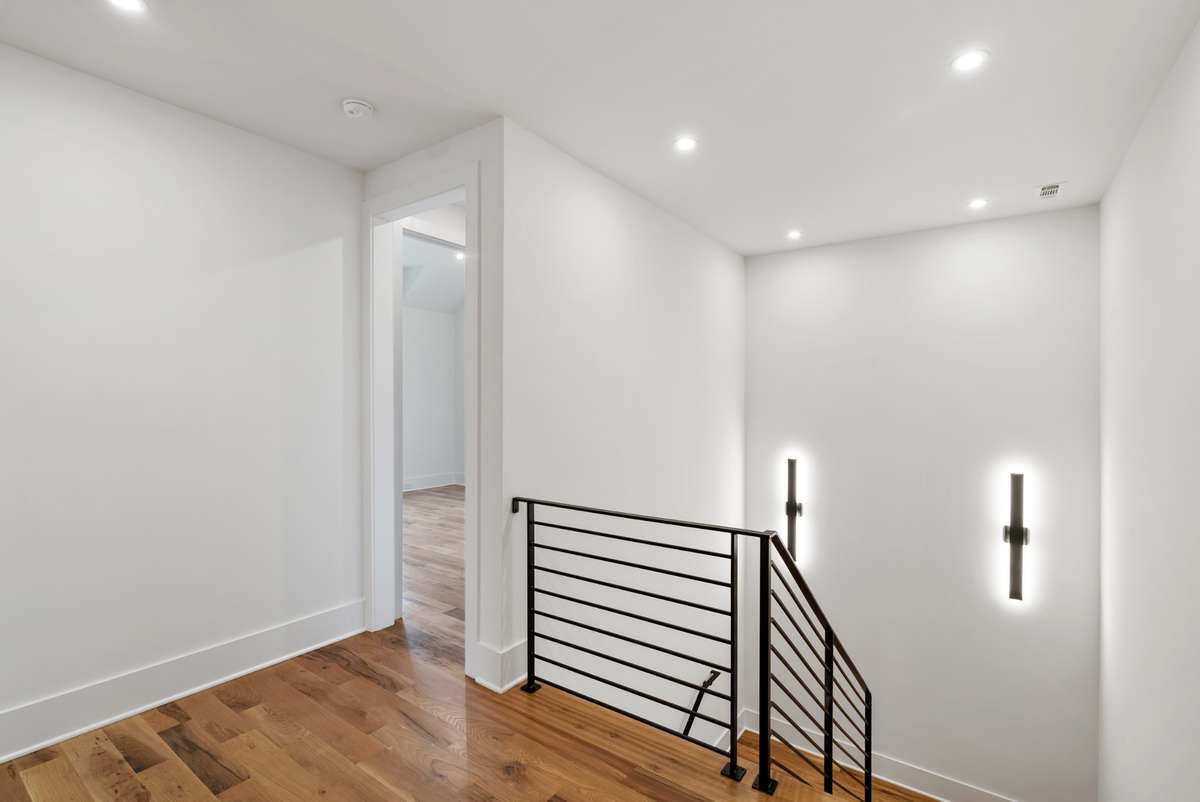 Representation Photos - Not Actual House
