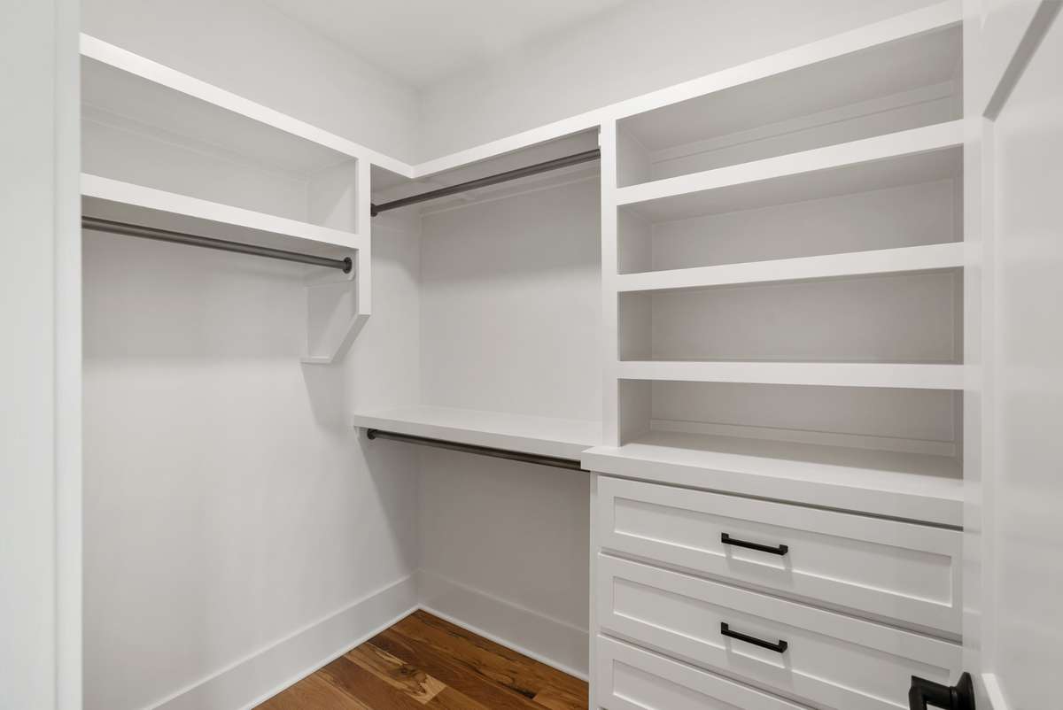 Representation Photos - Not Actual House