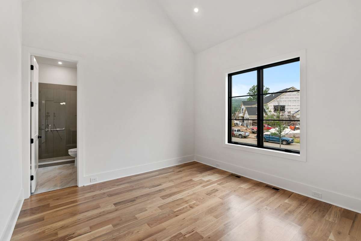 Representation Photos - Not Actual House