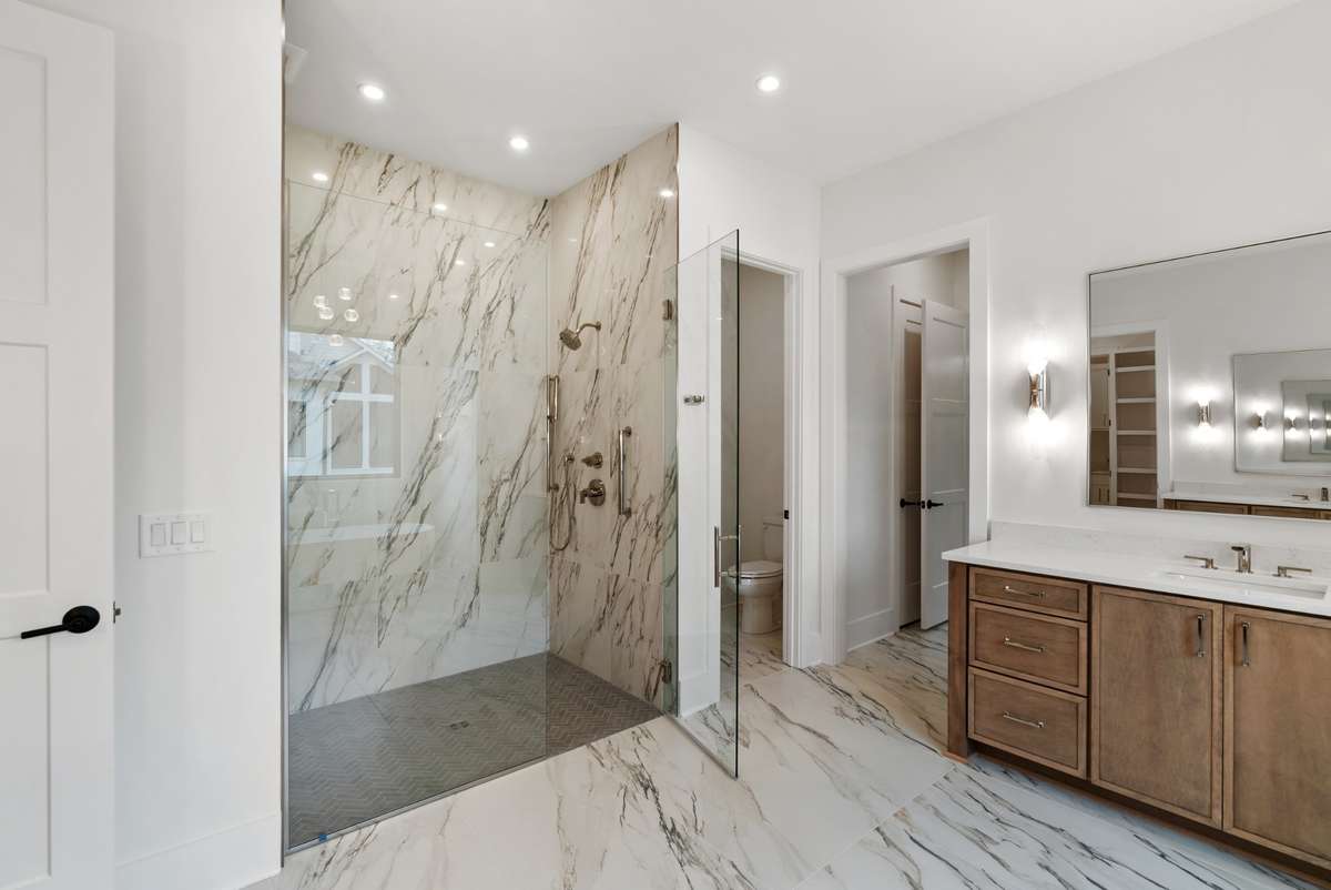 Representation Photos - Not Actual House