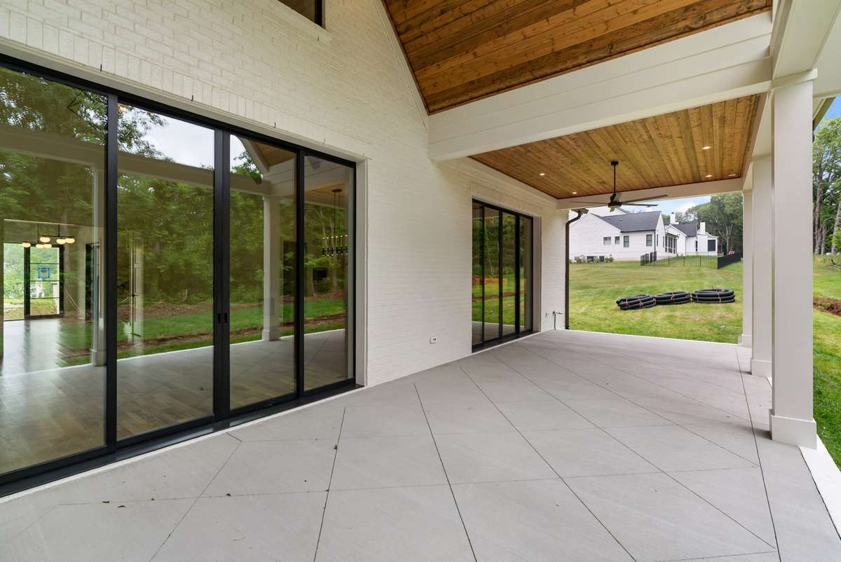 Representation Photos - Not Actual House