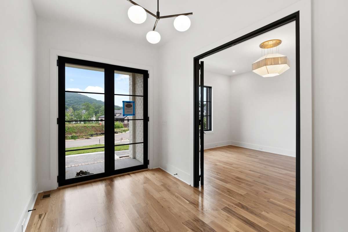 Representation Photos - Not Actual House