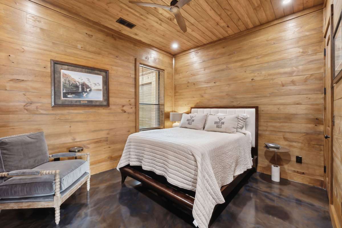 Bedroom 2 in bunkhouse
