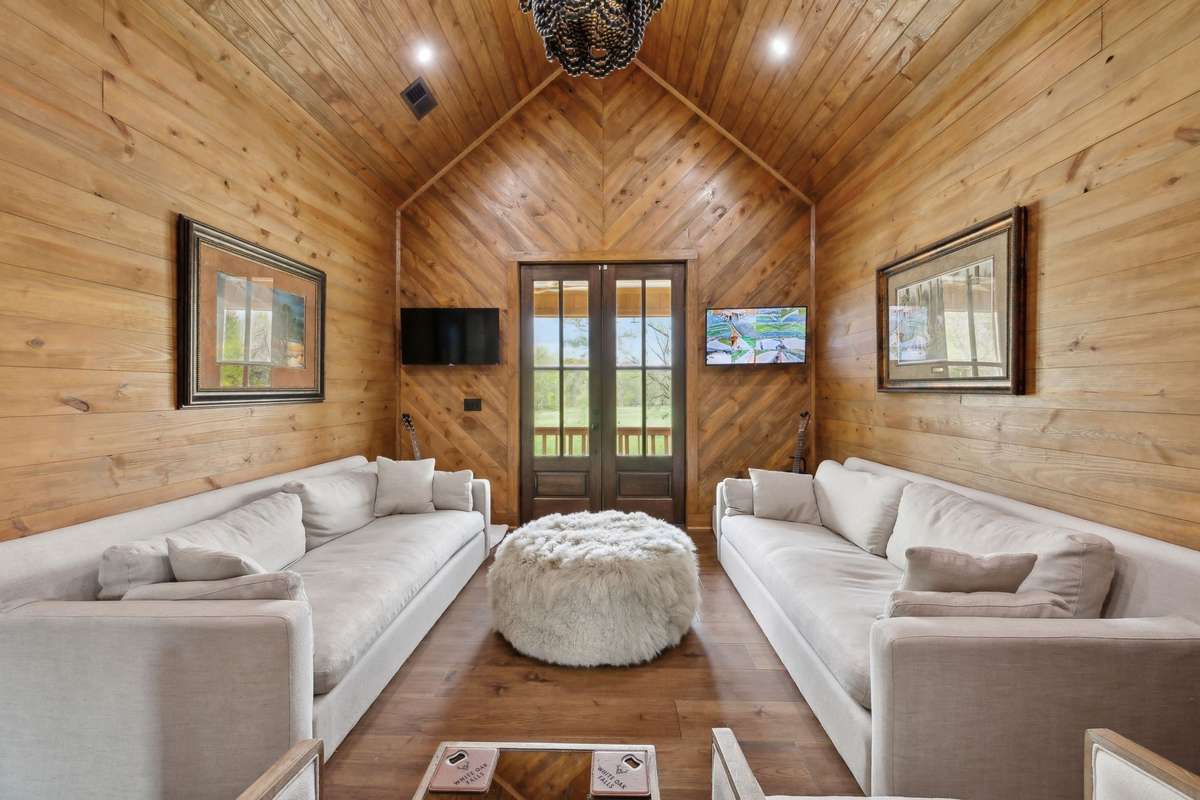 Main lodge upstairs sitting area