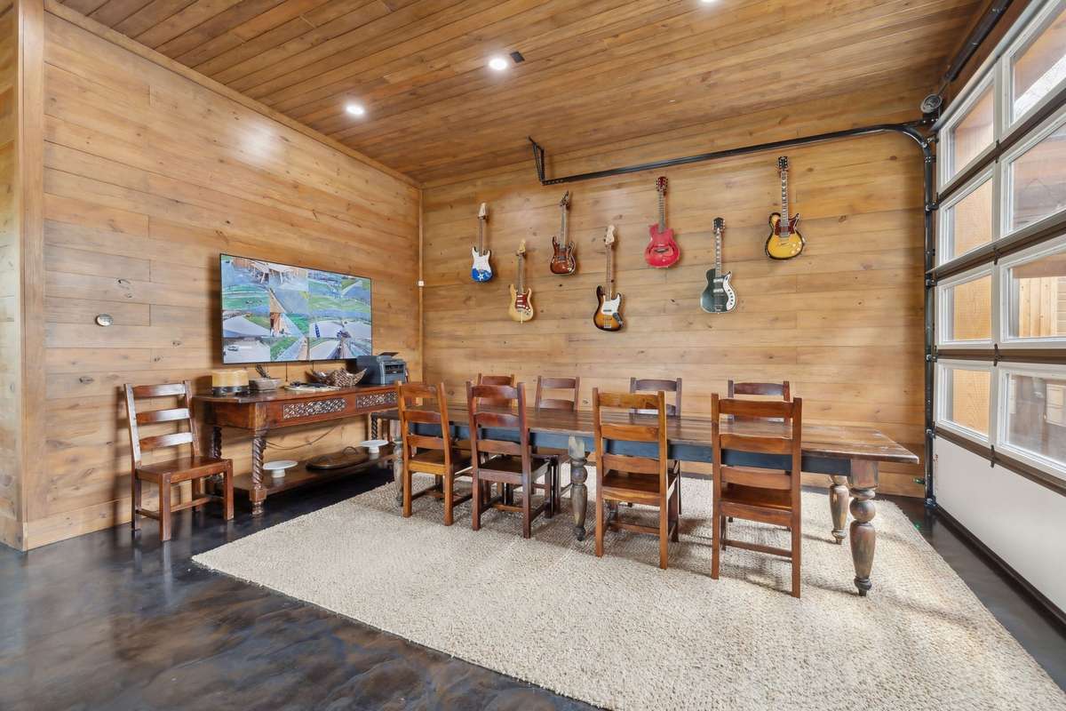 Main lodge dining area