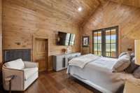 Main lodge upstairs bedroom 3