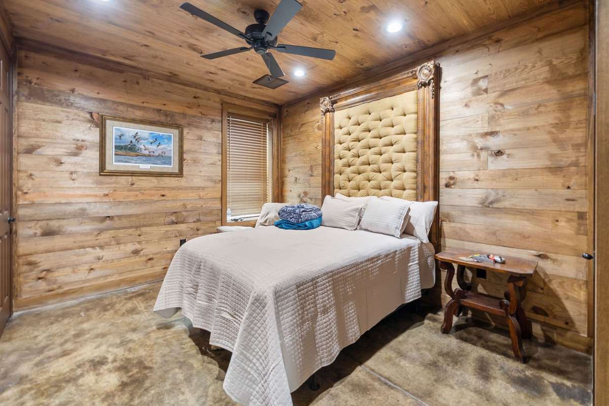 Bedroom 4 in bunkhouse