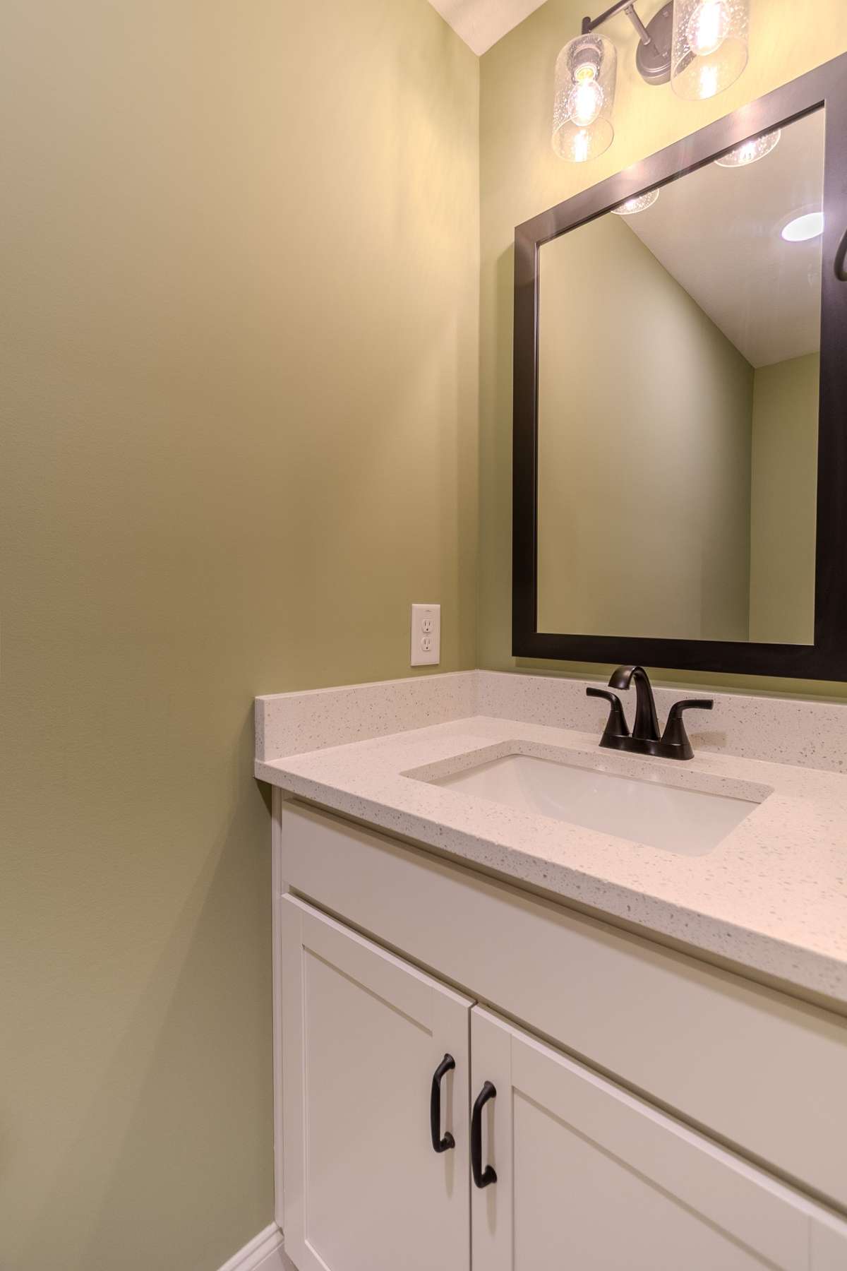 Private Powder Room ...