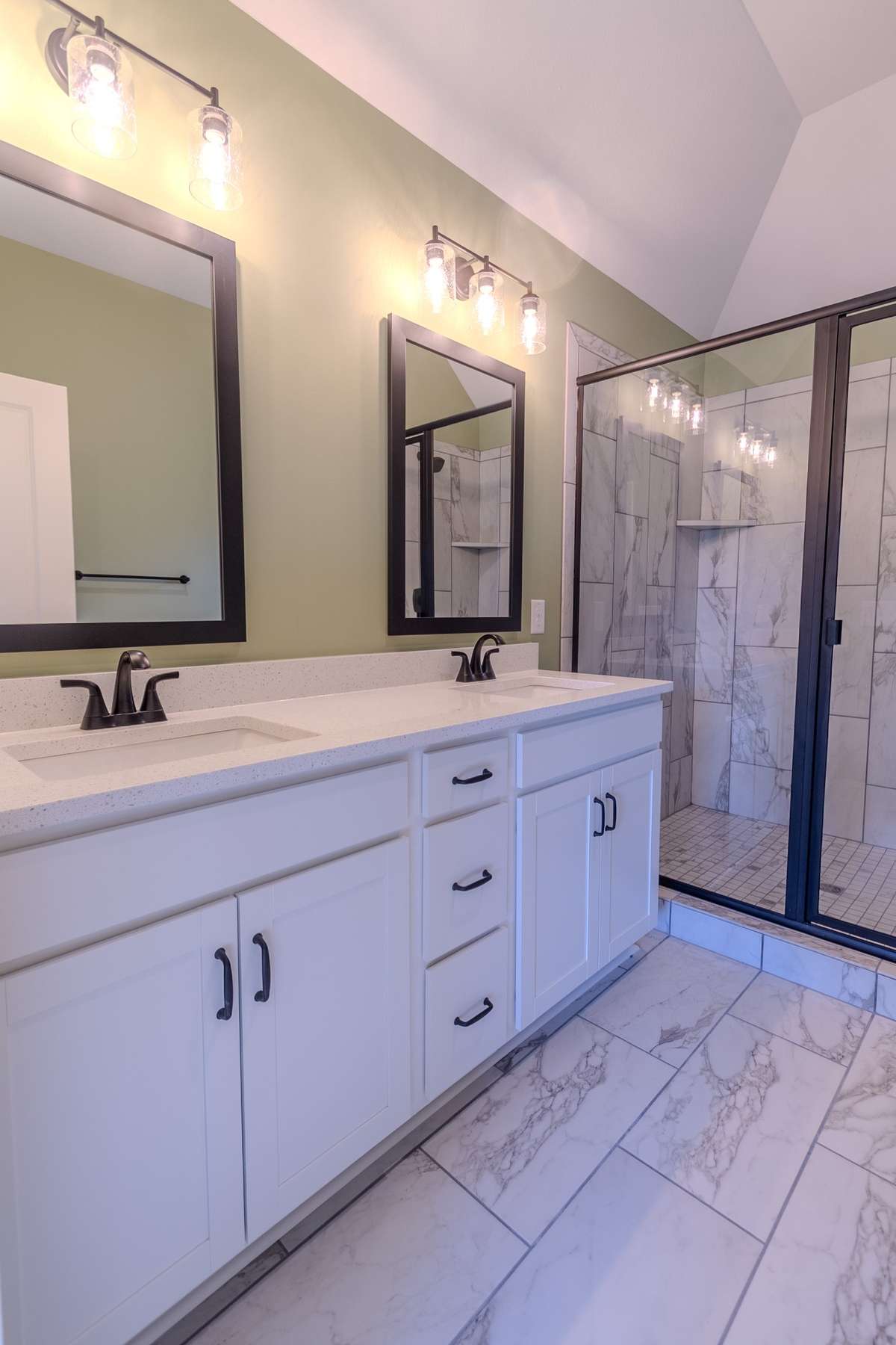 Owners Bath with Comfort Height Cabinets & Plenty of Room