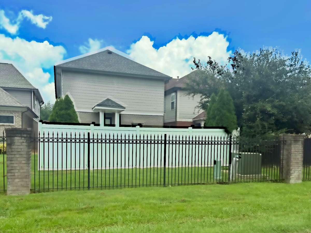 Privacy Fence perfect for your Pet!