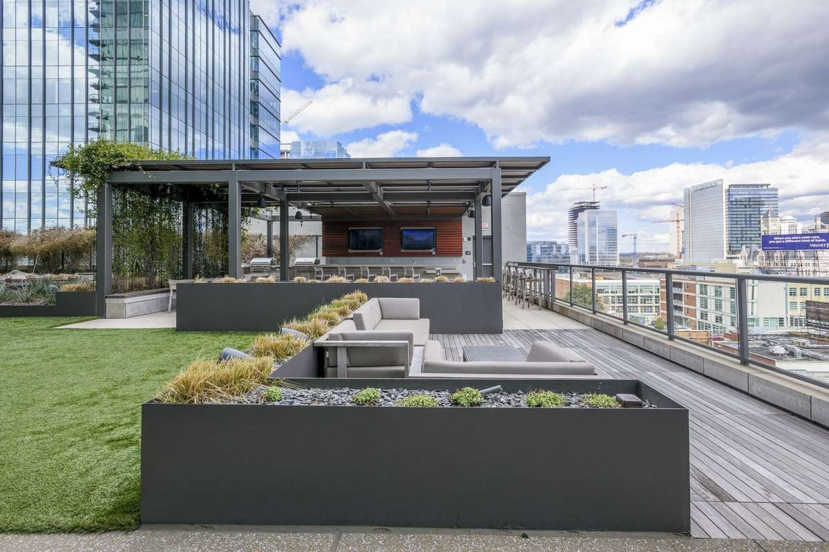 The zen garden offers the best setting to unwind and relax while reveling in the downtown views of Nashville!