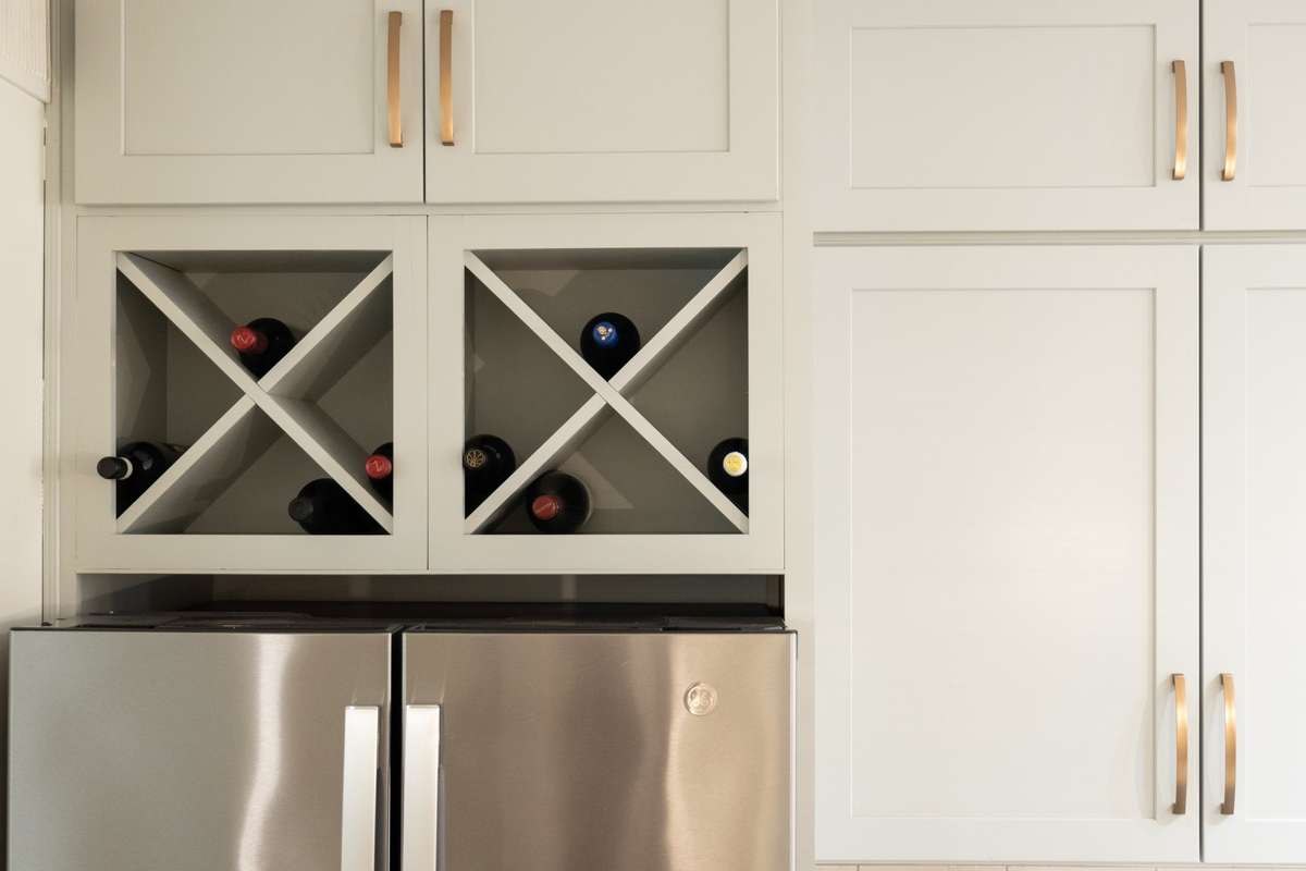 Wine conniisseur? No problem. Plenty of custom wine storage.