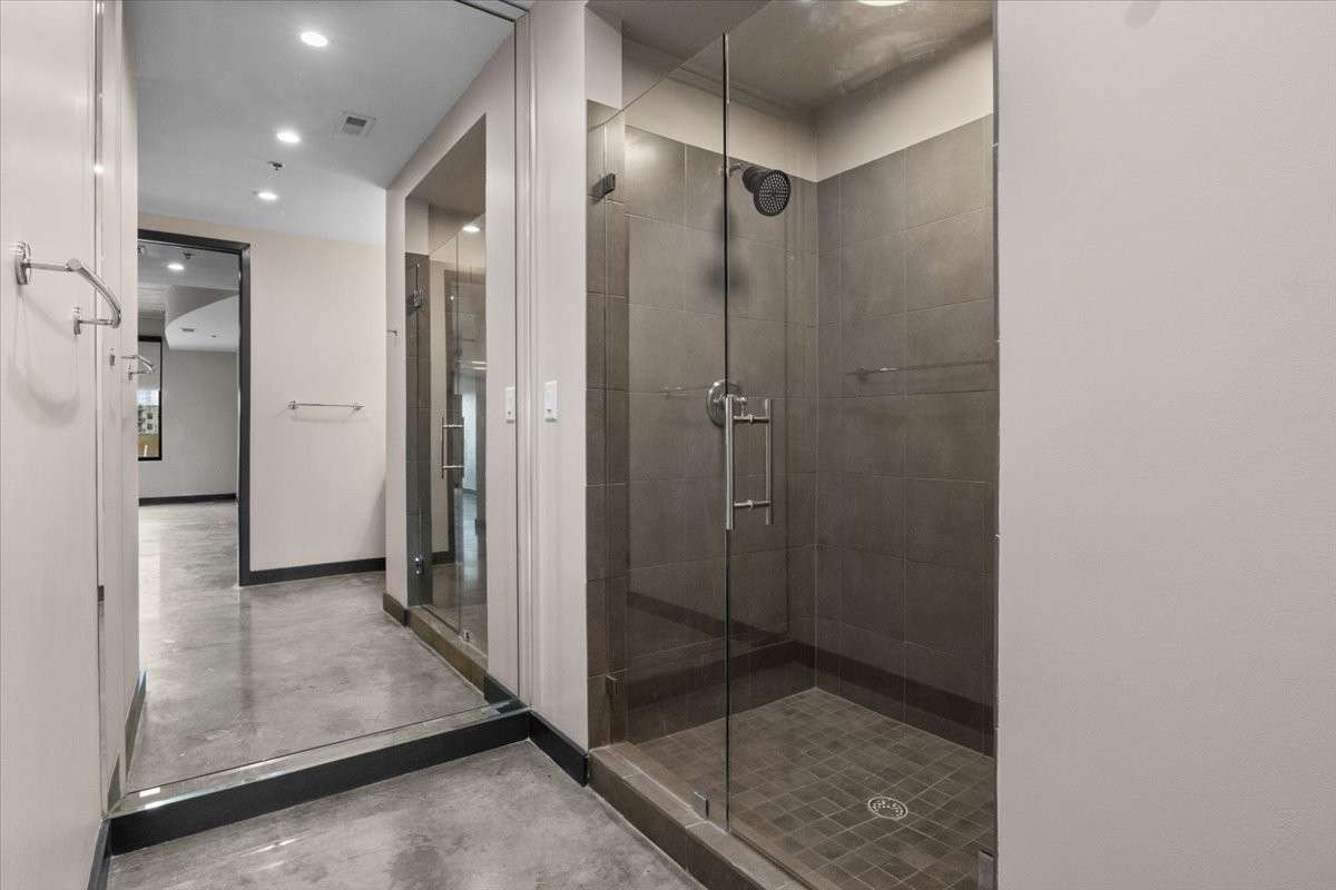 Another view of the bathroom.  Floor-to-ceiling mirror.