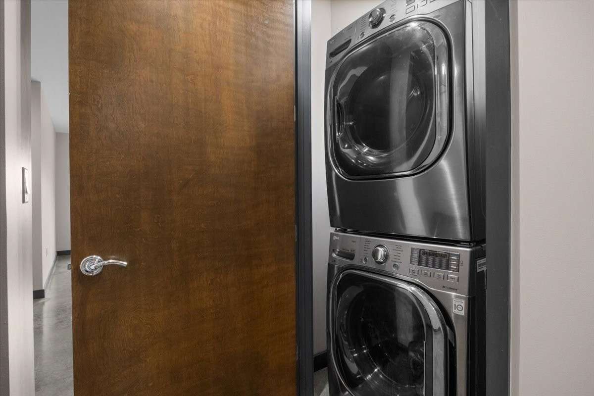 Washer and dryer to convey with the unit.