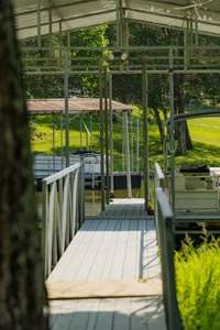 Perfect lake days are awaiting you here.