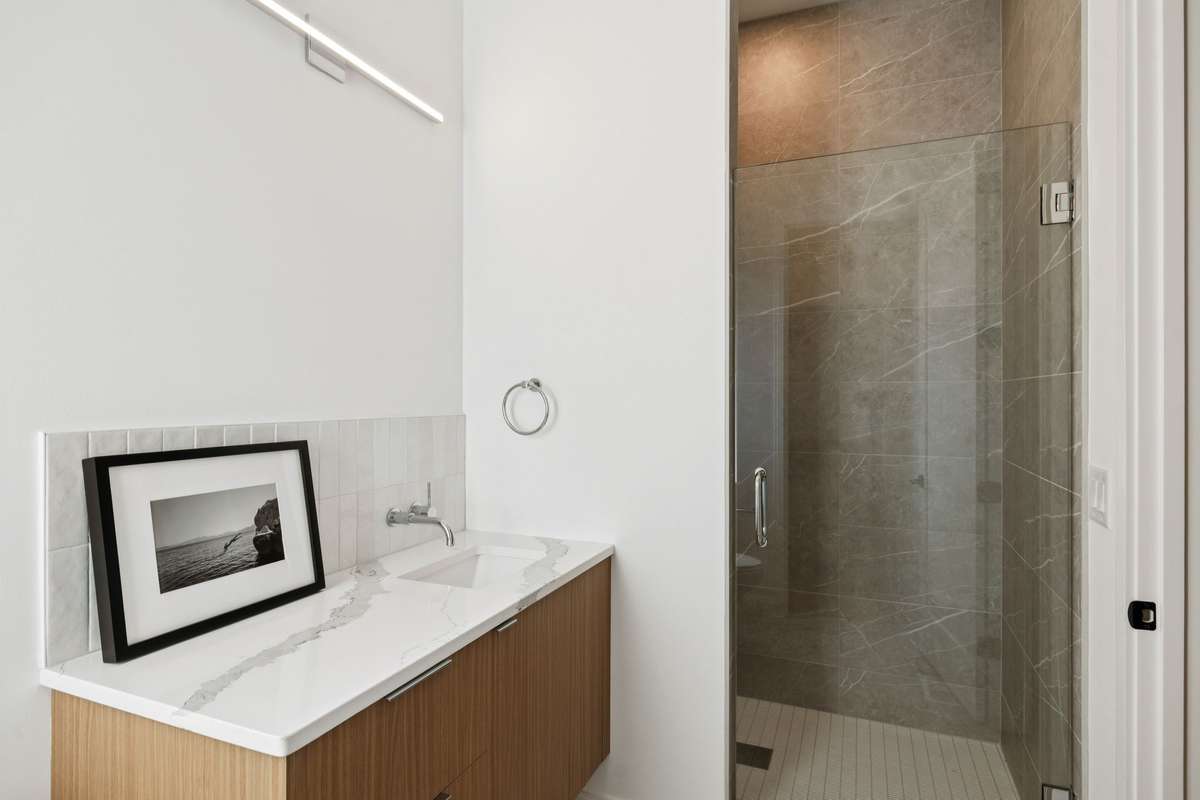 Bedroom 2 en suite