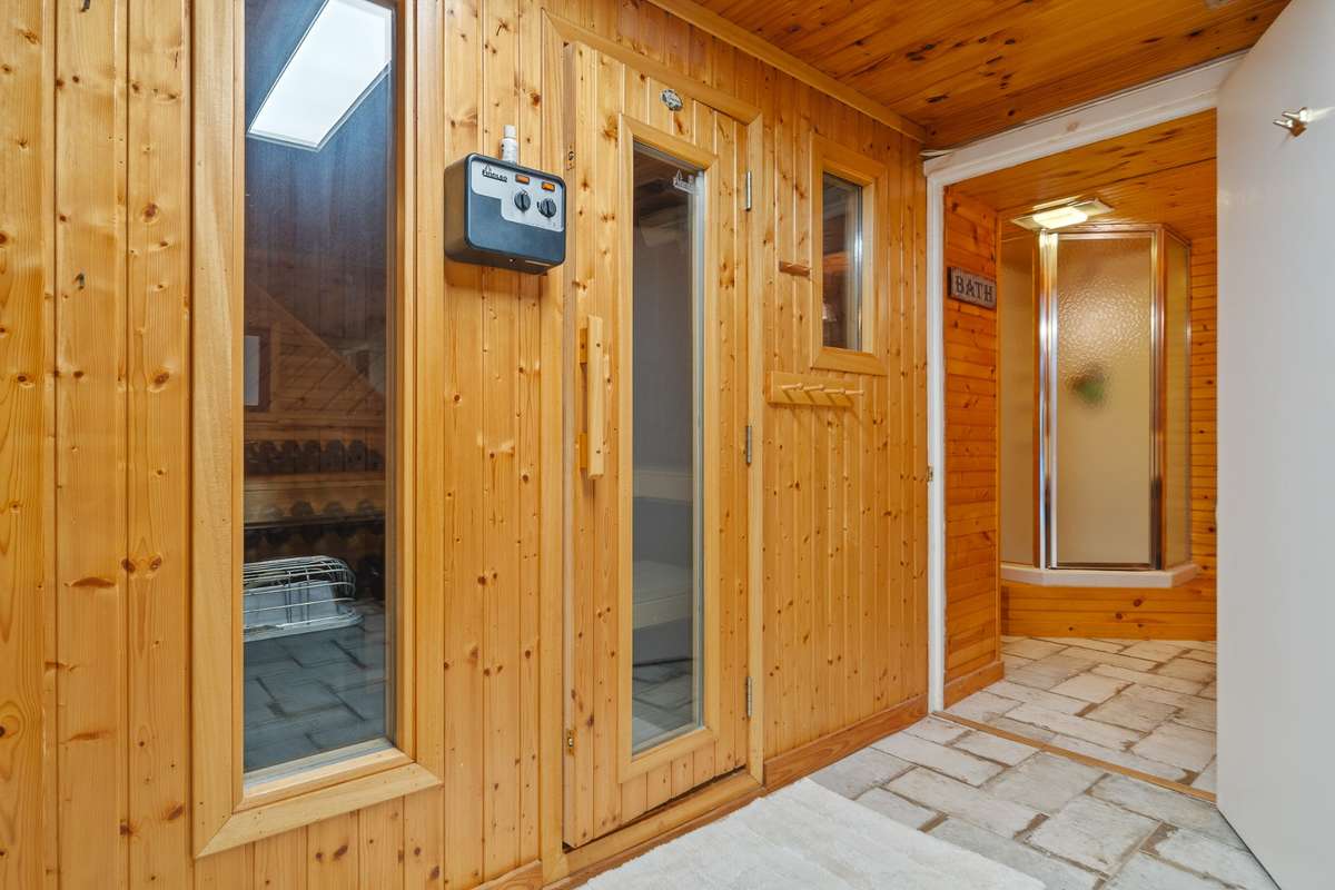 Enjoy a sauna in this modestly priced home, conveniently located near the hot tub and pool, perfect for relaxing after a swim!