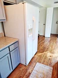 Practically new stove and refrigerator