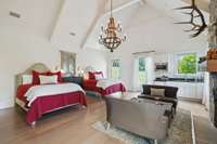 The "77" guest room 1