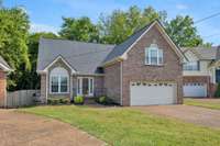 Brick home nestled in the back on a cup-de-sac. Convenient location, in between Brentwood and downtown.