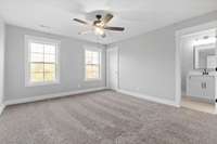 Example photos, colors and materials may vary.