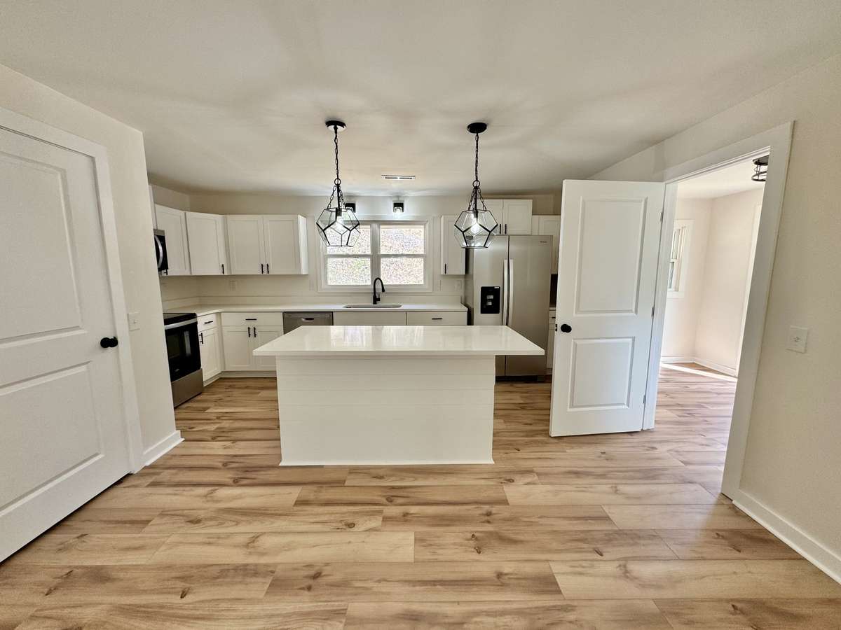Kitchen leading to mudroom