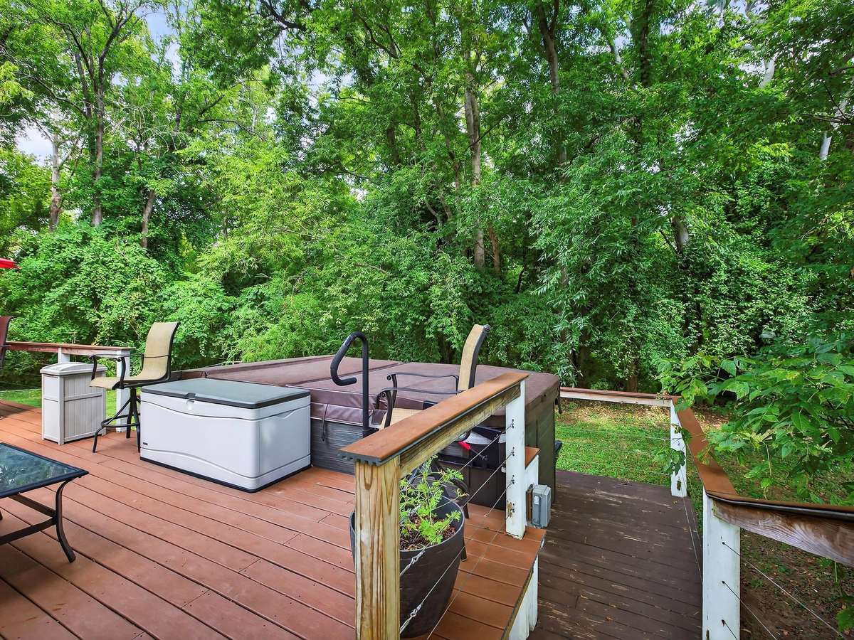 Another view of deck.