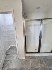 5' shower and linen closet