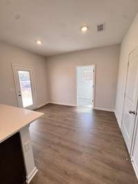 eat in breakfast area