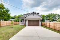 Large Driveway That Could Easily Hold Up To 4 Cars For Your Guest!