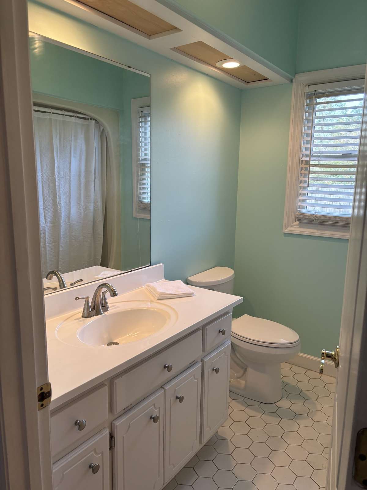This large bathroom makes getting ready for busy days easier.