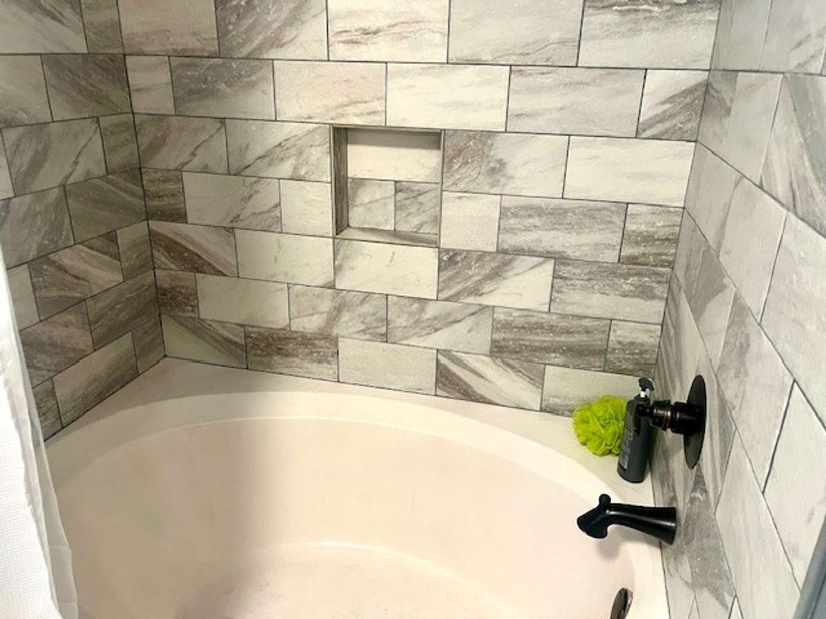 Tiled Hall Tub