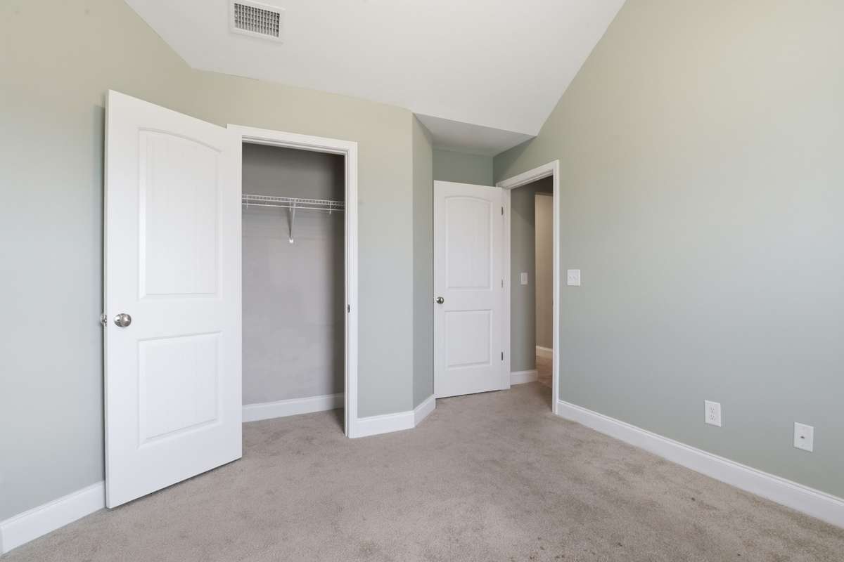 Upstairs rear bedroom