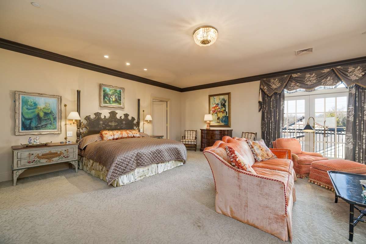 The size of this primary suite is rare and highly-desireable. Pictures taken when home was furnished. Condo is currently unfurnished.