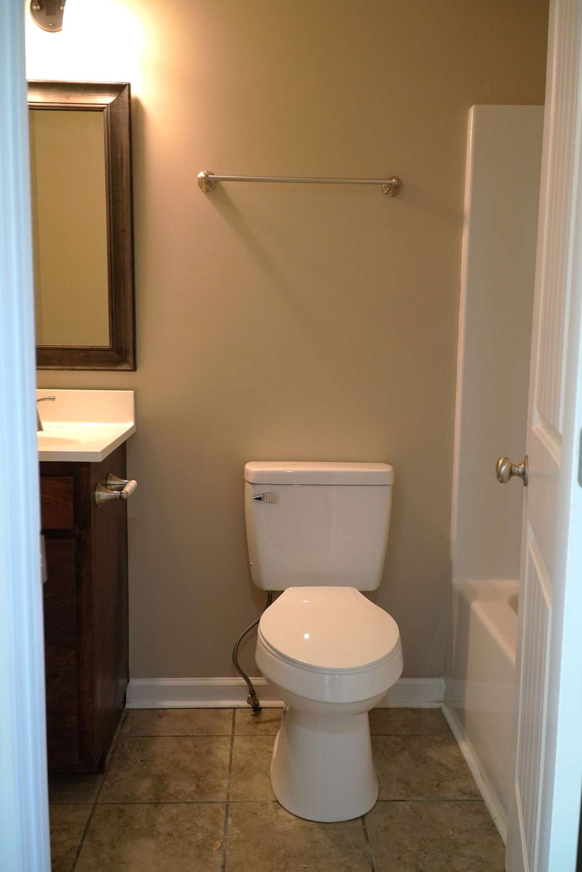 Upstairs full bathroom