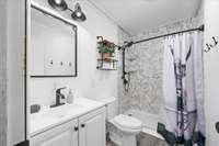 FULL UPGRADED BATHROOM