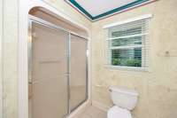 Full Bath- tile flooring, crown molding, tub/shower combo