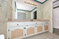 Full Bath- tile flooring, crown molding, tub/shower combo