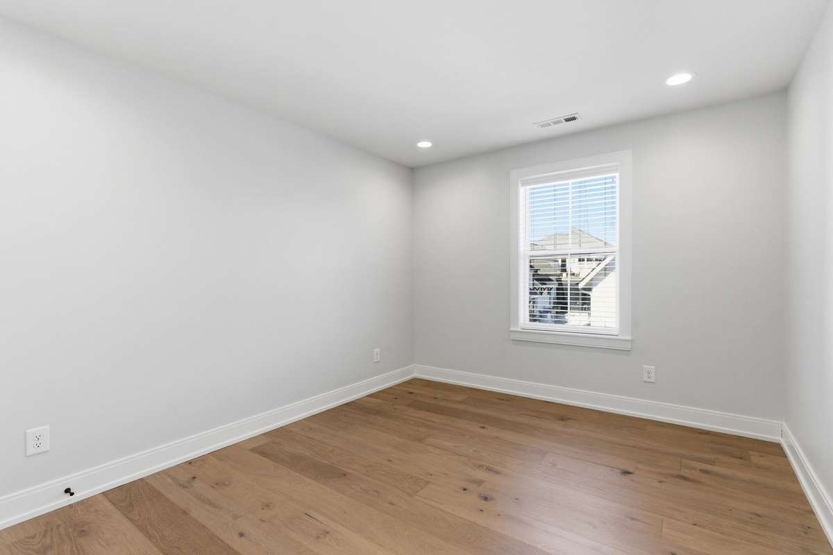 Second upstairs bedroom.