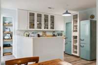 Complete renovation of the kitchen with a retro vibe - so welcoming and fun