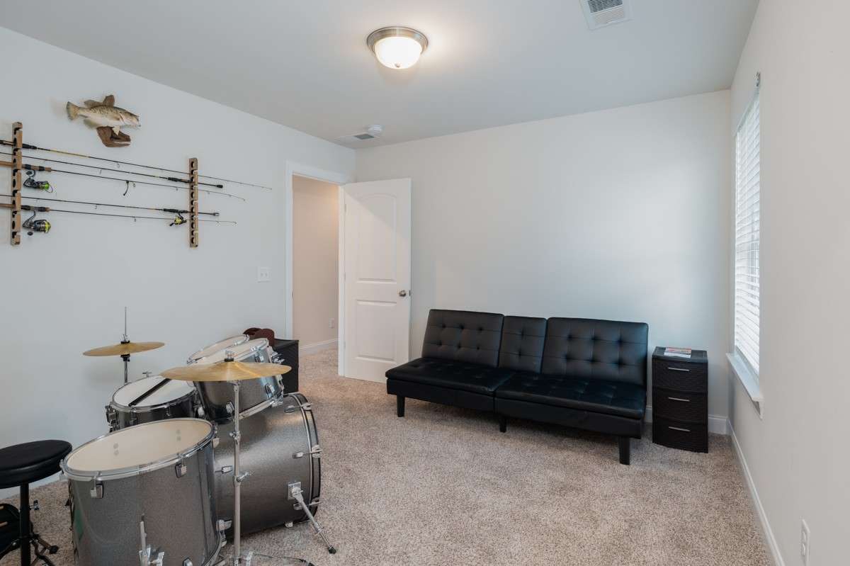 Second Bedroom with Large walk-in closet.