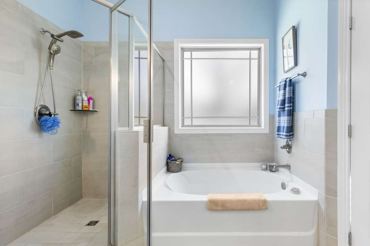 TAKE A CLOSER LOOK AT THIS OVERSIZED SHOWER