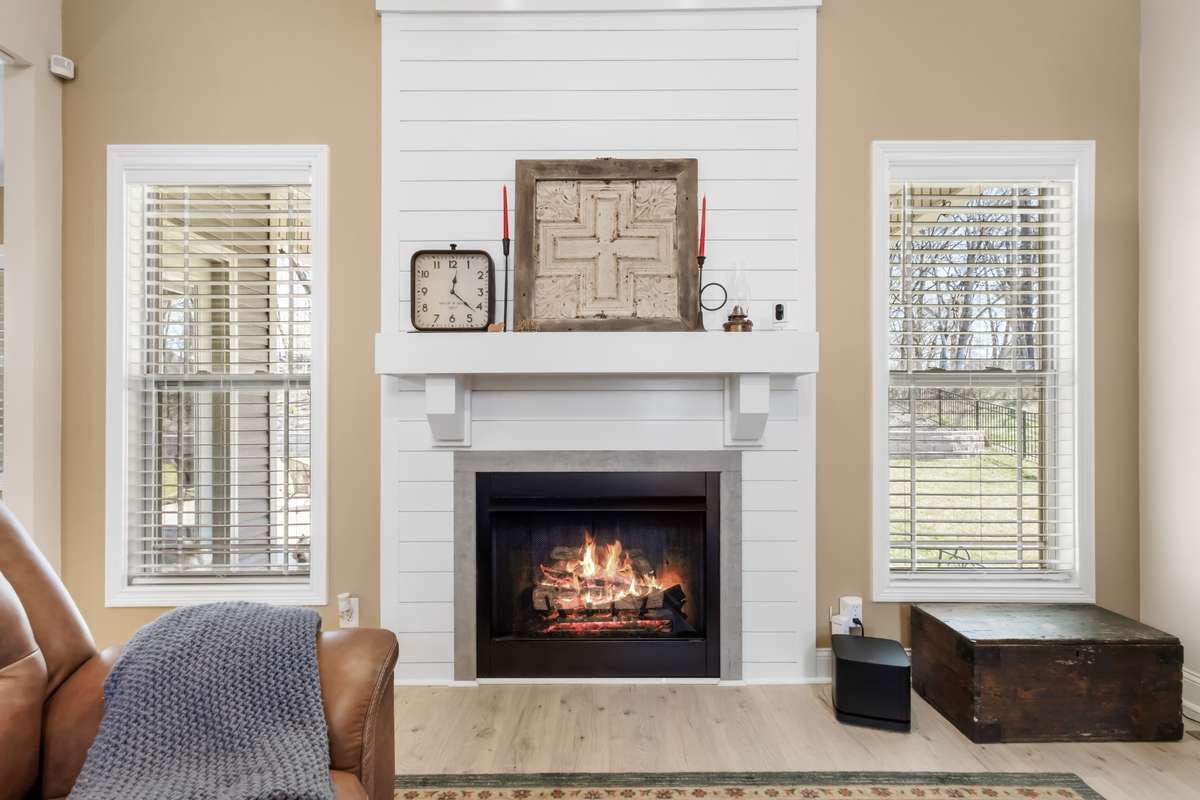 REMOTE CONTROLLED FIREPLACE