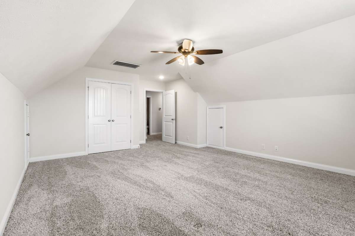 BONUS ROOM COULD ALSO BE USED AS ANOTHER BEDROOM