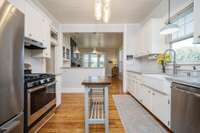 Stainless Appliances in kitchen to remain