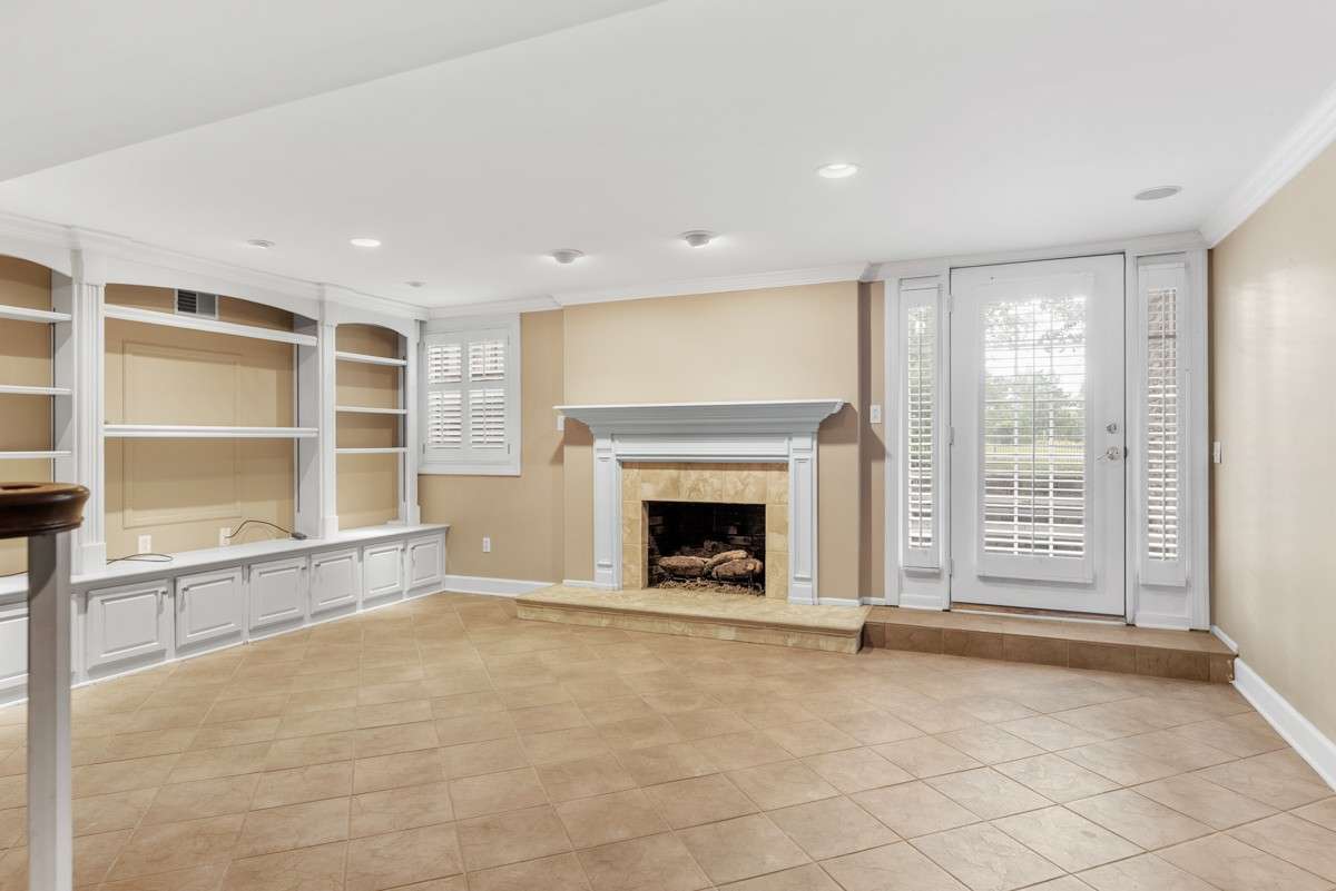 Recessed lighting, separate HVAC,